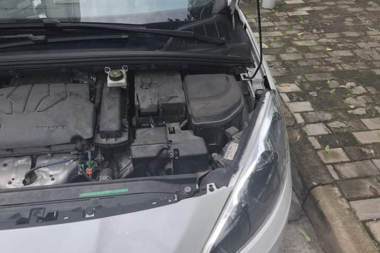Used Peugeot 308 2014 Enjoy Edition Classic 1.6L Manual YouShang Model Engine Bay Left