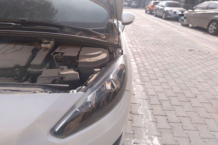 Used Peugeot 308 2014 Enjoy Edition Classic 1.6L Manual YouShang Model Engine Bay Left