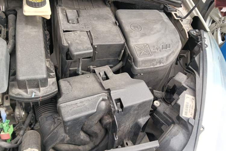 Used Peugeot 308 2014 Enjoy Edition Classic 1.6L Manual YouShang Model Engine Bay Left