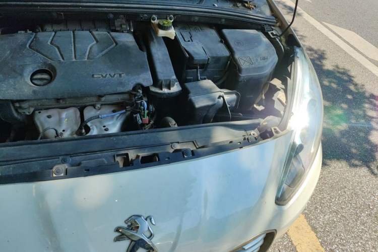 Used Peugeot 308 2014 Enjoy Edition Classic 1.6L Manual YouShang Model Engine Bay Left