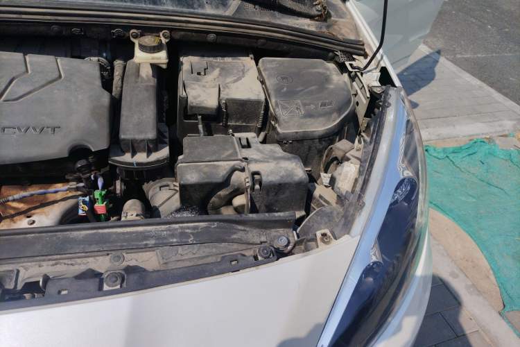 Used Peugeot 308 2014 Enjoy Edition Classic 1.6L Manual YouShang Model Engine Bay Left