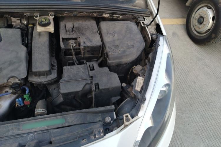 Used Peugeot 308 2014 Enjoy Edition Classic 1.6L Manual YouShang Model Engine Bay Left