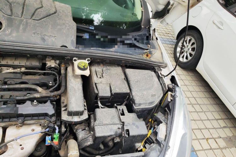 Used Peugeot 308 2014 Enjoy Edition Classic 1.6L Manual YouShang Model Engine Bay Left