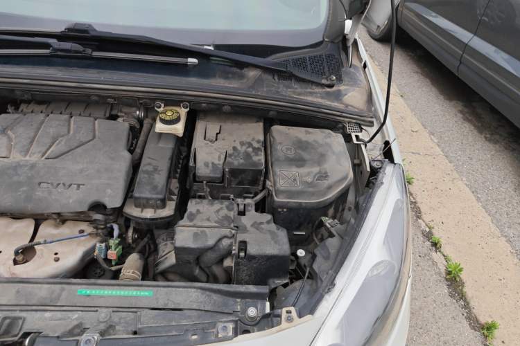 Used Peugeot 308 2014 Enjoy Edition Classic 1.6L Manual YouShang Model Engine Bay Left