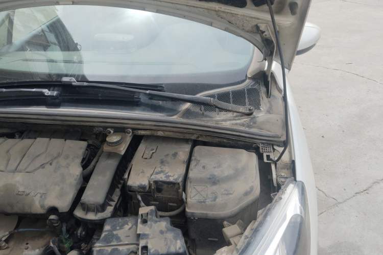 Used Peugeot 308 2014 Enjoy Edition Classic 1.6L Manual YouShang Model Engine Bay Left