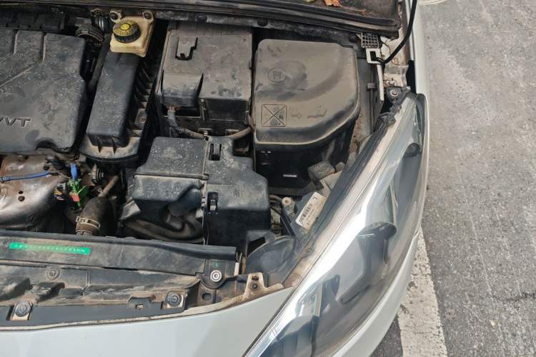 Used Peugeot 308 2014 Enjoy Edition Classic 1.6L Manual YouShang Model Engine Bay Left