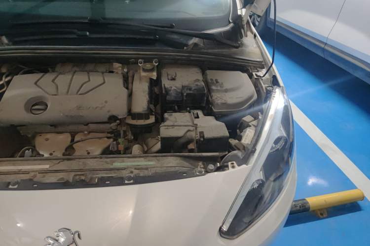 Used Peugeot 308 2014 Enjoy Edition Classic 1.6L Manual YouShang Model Engine Bay Left