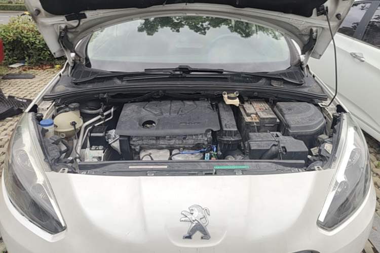 Used Peugeot 308 2014 Enjoyment Edition Classic 1.6L Automatic Fashion Model Engine Bay