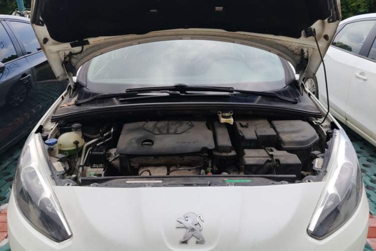 Used Peugeot 308 2014 Enjoyment Edition Classic 1.6L Automatic Fashion Model Engine Bay