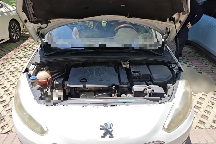 Used Peugeot 308 2014 Enjoy Edition Classic 1.6L Manual YouShang Model Engine Bay