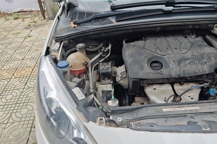 Used Peugeot 308 2014 Enjoy Edition Classic 1.6L Manual YouShang Model Engine Bay Right