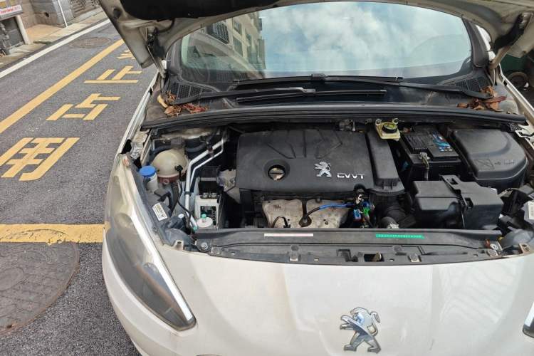 Used Peugeot 308 2014 Enjoy Edition Classic 1.6L Manual YouShang Model Engine Bay Right
