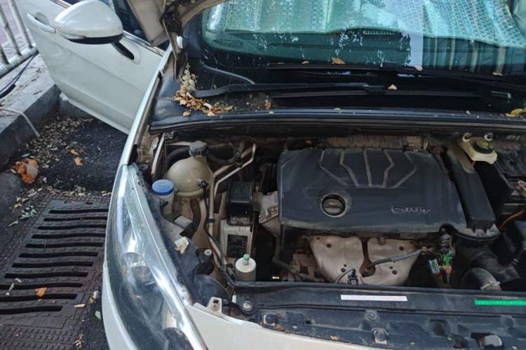 Used Peugeot 308 2014 Enjoy Edition Classic 1.6L Manual YouShang Model Engine Bay Right