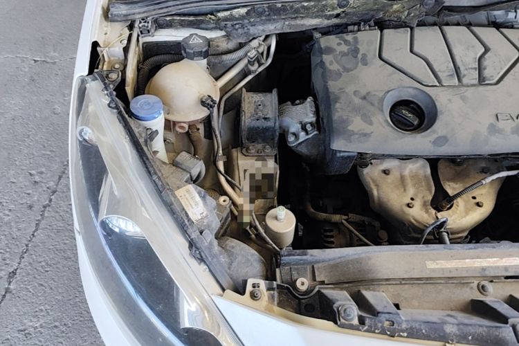 Used Peugeot 308 2014 Enjoyment Edition Classic 1.6L Automatic Fashion Model Engine Bay Right
