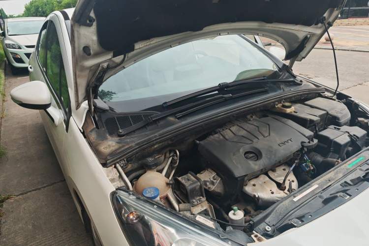 Used Peugeot 308 2014 Enjoy Edition Classic 1.6L Manual YouShang Model Engine Bay Right