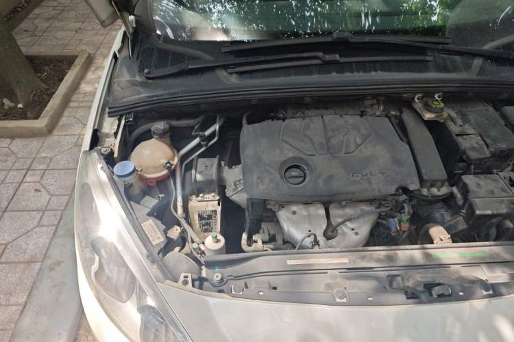 Used Peugeot 308 2014 Enjoy Edition Classic 1.6L Manual YouShang Model Engine Bay Right