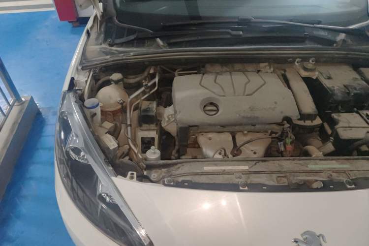 Used Peugeot 308 2014 Enjoy Edition Classic 1.6L Manual YouShang Model Engine Bay Right