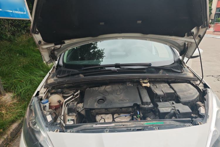 Used Peugeot 308 2014 Enjoy Edition Classic 1.6L Manual YouShang Model Engine Bay