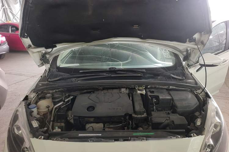 Used Peugeot 308 2014 Enjoy Edition Classic 1.6L Manual YouShang Model Engine Bay