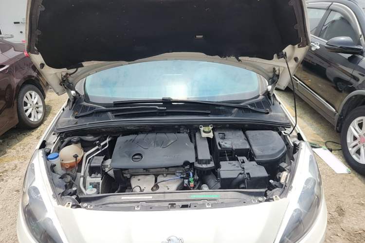 Used Peugeot 308 2014 Enjoyment Edition Classic 1.6L Automatic Fashion Model Engine Bay