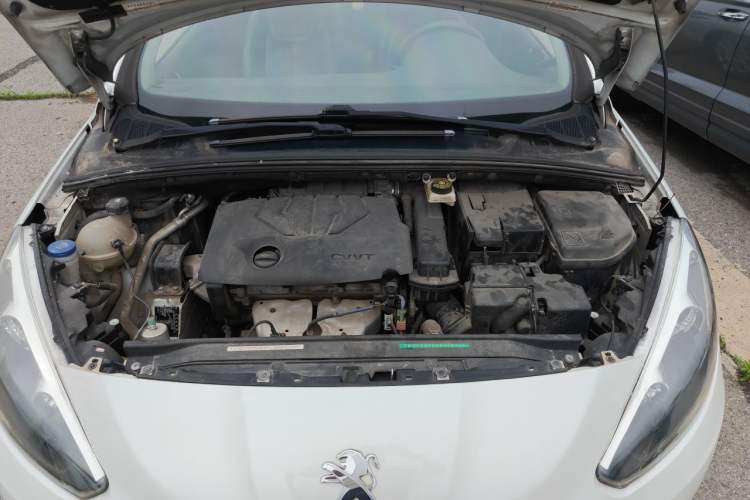 Used Peugeot 308 2014 Enjoy Edition Classic 1.6L Manual YouShang Model Engine Bay