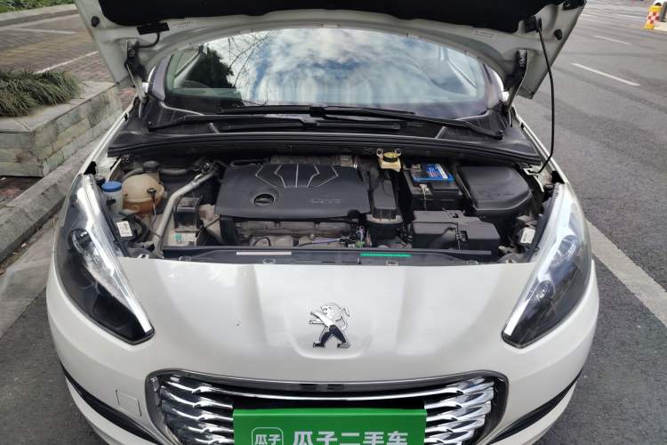 Used Peugeot 308 2014 Enjoy Edition Classic 1.6L Manual YouShang Model Engine Bay