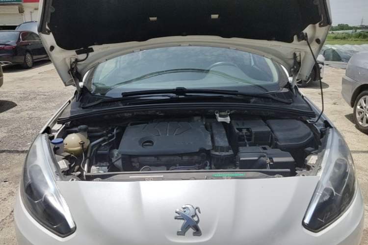 Used Peugeot 308 2014 Enjoy Edition Classic 1.6L Manual YouShang Model Engine Bay
