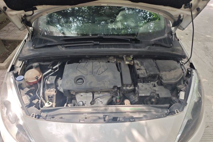 Used Peugeot 308 2014 Enjoy Edition Classic 1.6L Manual YouShang Model Engine Bay