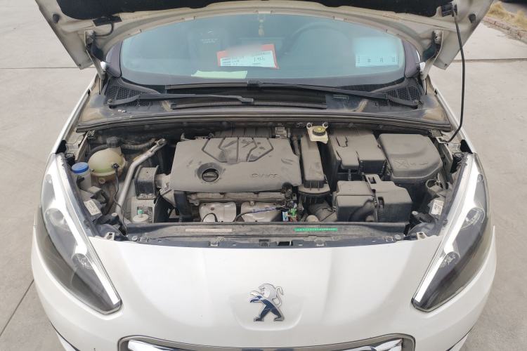 Used Peugeot 308 2014 Enjoy Edition Classic 1.6L Manual YouShang Model Engine Bay