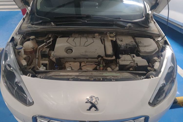 Used Peugeot 308 2014 Enjoy Edition Classic 1.6L Manual YouShang Model Engine Bay