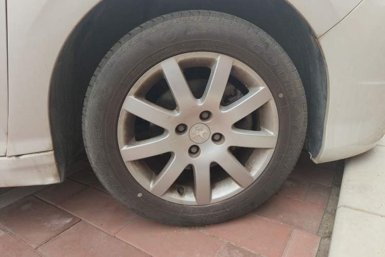 Used Peugeot 308 2014 Enjoy Edition Classic 1.6L Manual YouShang Model Exterior 1