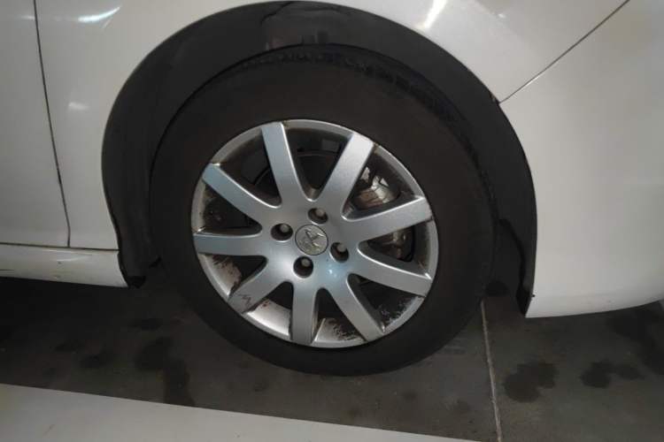 Used Peugeot 308 2014 Enjoy Edition Classic 1.6L Automatic Premium Model Exterior 1