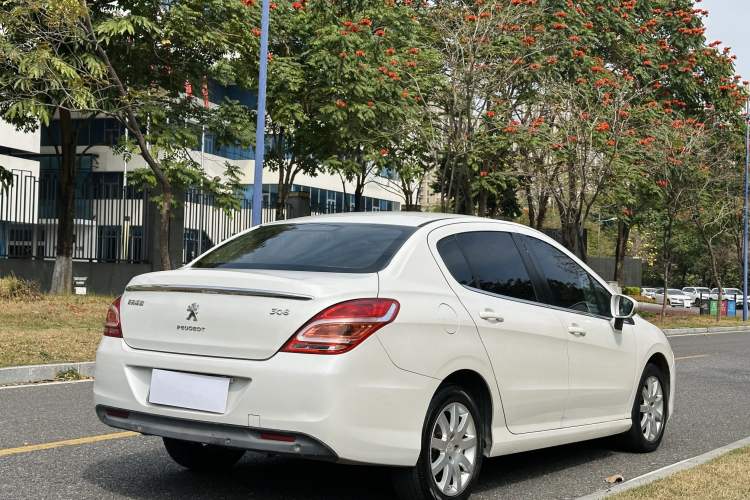 Used Peugeot 308 2014 Enjoy Edition Classic 1.6L Automatic Premium Model Exterior 11