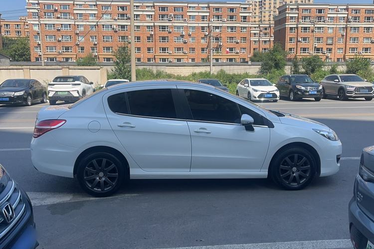 Used Peugeot 308 2014 Enjoyment Edition Classic 1.6L Automatic Fashion Model Exterior 2