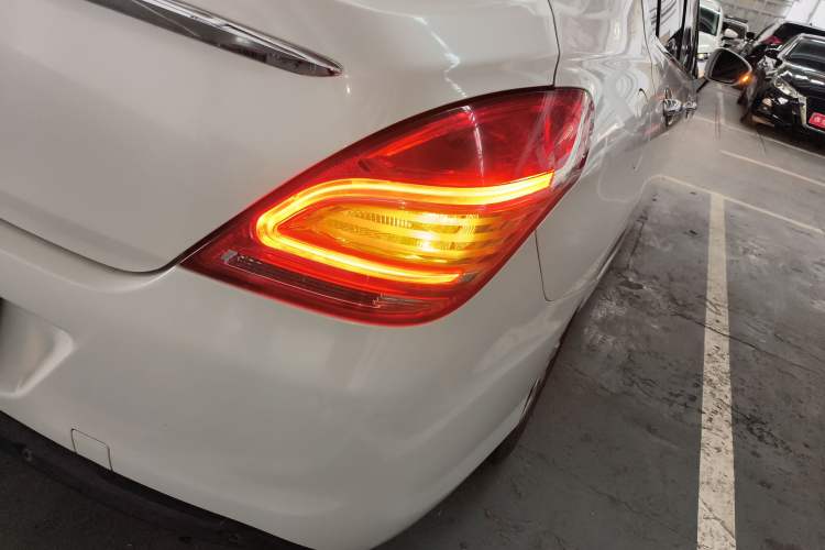 Used Peugeot 308 2014 Enjoy Edition Classic 1.6L Manual YouShang Model Exterior 3