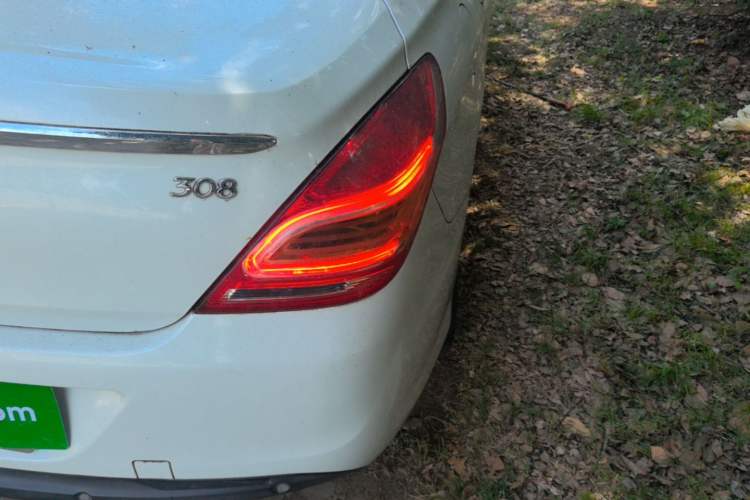 Used Peugeot 308 2014 Enjoy Edition Classic 1.6L Manual YouShang Model Exterior 3