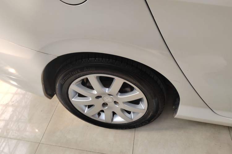 Used Peugeot 308 2014 Enjoy Edition Classic 1.6L Automatic Premium Model Exterior 3