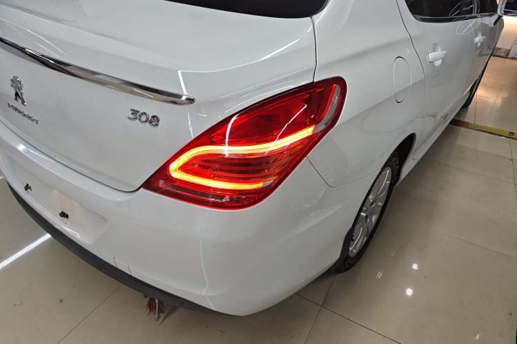 Used Peugeot 308 2014 Enjoy Edition Classic 1.6L Automatic Premium Model Exterior 3