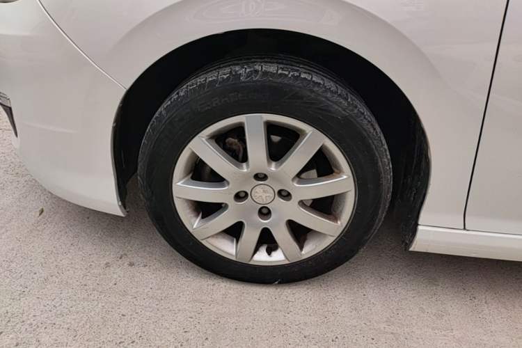 Used Peugeot 308 2014 Enjoy Edition Classic 1.6L Manual YouShang Model Exterior 4