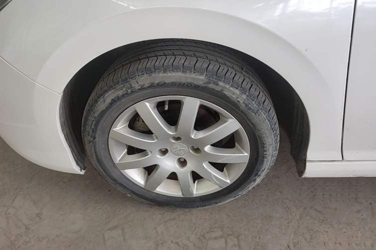 Used Peugeot 308 2014 Enjoy Edition Classic 1.6L Manual YouShang Model Exterior 4