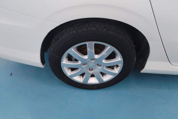 Used Peugeot 308 2014 Enjoyment Edition Classic 1.6L Automatic Fashion Model Exterior 5