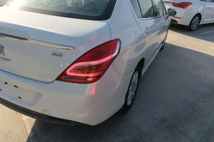 Used Peugeot 308 2014 Enjoy Edition Classic 1.6L Manual YouShang Model Exterior 6