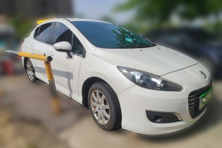 Used Peugeot 308 2014 Enjoy Edition Classic 1.6L Automatic Premium Model Front Right 45 Deg