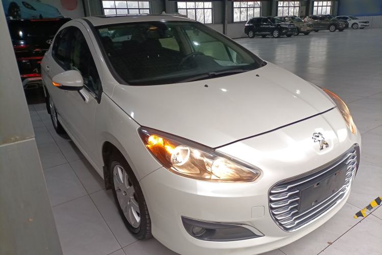 Used Peugeot 308 2014 Enjoyment Edition Classic 1.6L Automatic Fashion Model Front Right 45 Deg