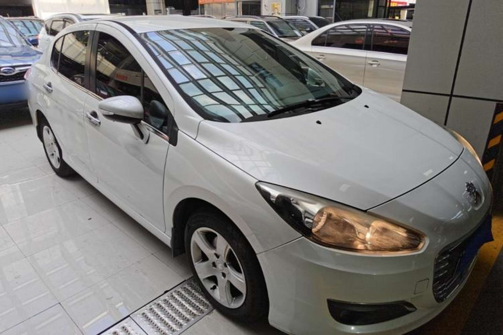 Used Peugeot 308 2014 Enjoy Edition Classic 1.6L Manual YouShang Model Front Right 45 Deg
