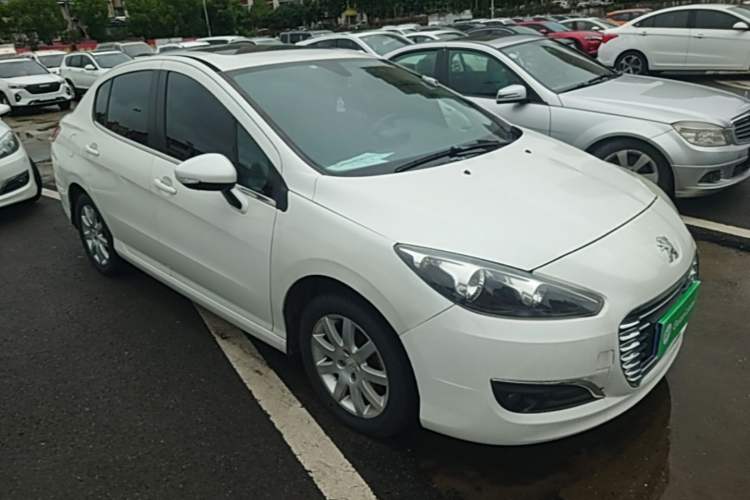 Used Peugeot 308 2014 Enjoyment Edition Classic 1.6L Automatic Fashion Model Front Right 45 Deg