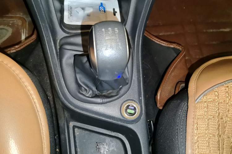 Used Peugeot 308 2014 Enjoy Edition Classic 1.6L Manual YouShang Model Gear Lever