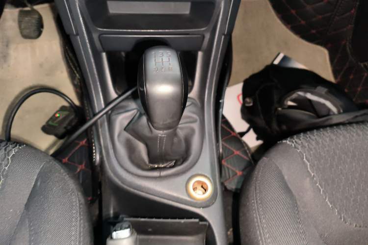 Used Peugeot 308 2014 Enjoy Edition Classic 1.6L Manual YouShang Model Gear Lever
