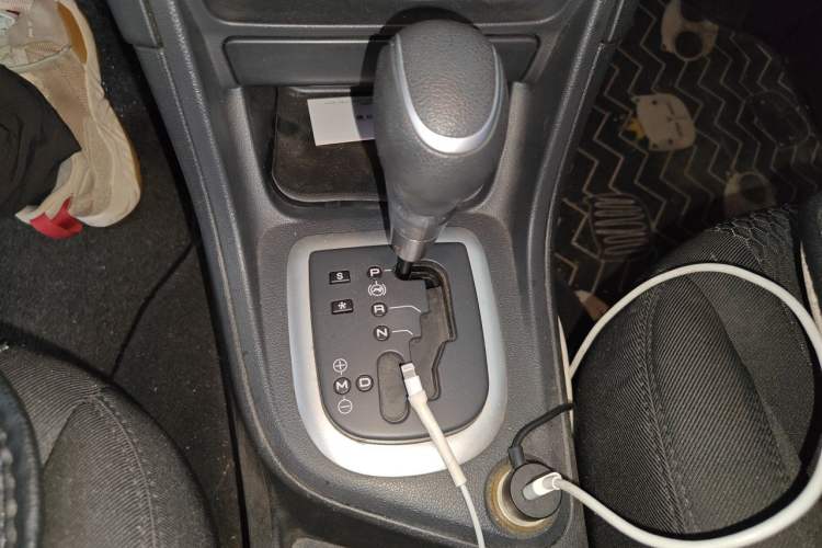 Used Peugeot 308 2014 Enjoyment Edition Classic 1.6L Automatic Fashion Model Gear Lever