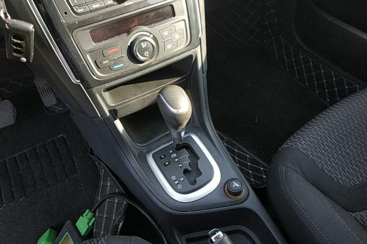 Used Peugeot 308 2014 Enjoyment Edition Classic 1.6L Automatic Fashion Model Gear Lever